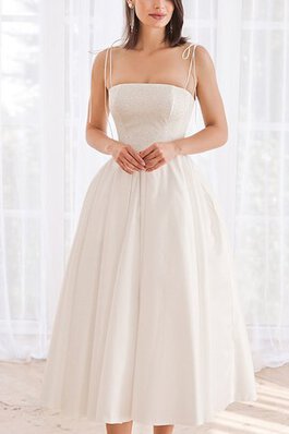 Robe de mariée ligne a longueur mollet en satin magnifique bref