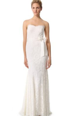 Robe de mariée naturel long avec ruban de bustier manche nulle