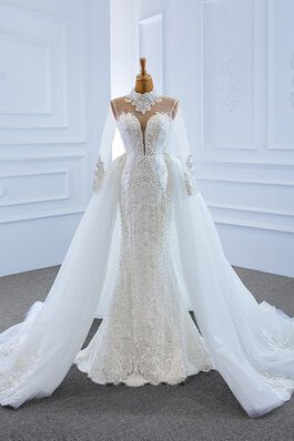 Robe de mariée de traîne moyenne textile en tulle avec perle onirique romantique