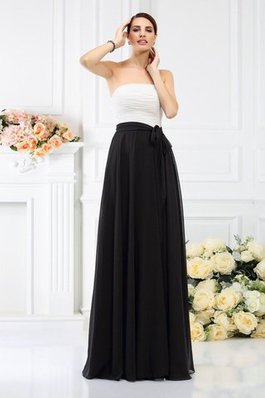 Robe demoiselle d'honneur longue de bustier a-ligne avec ruban ceinture en étoffe