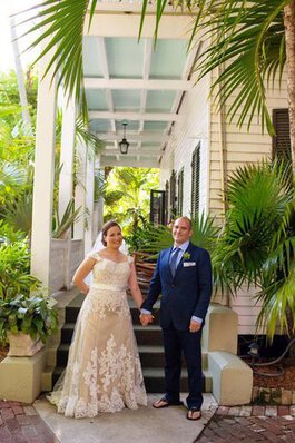 Vestido de Novia en Encaje de Cremallera de Escote Corazón de Queen Anne de Manga tapada