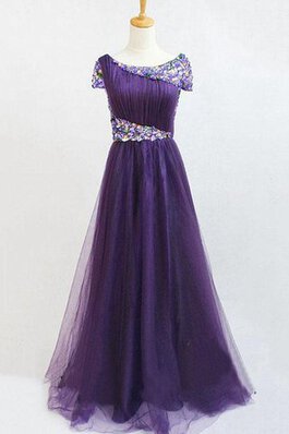 Robe de bal modeste avec manche courte avec manche épeules enveloppants col u profond ruché