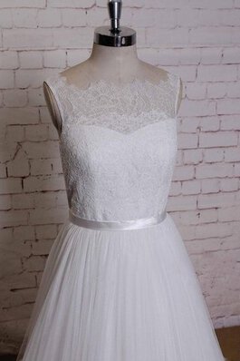 Robe de mariée naturel textile en tulle avec ruban ceinture de col bateau