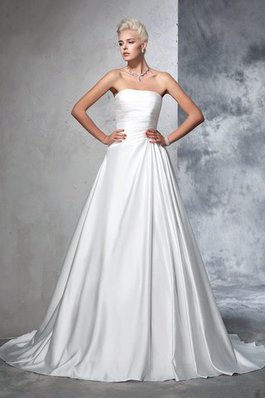 Robe de mariée vintage delicat de bustier en satin ruché