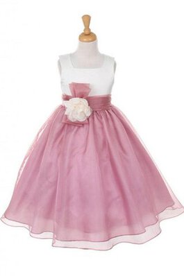 Robe de cortège enfant avec fleurs encolure en carré avec sans manches en organza