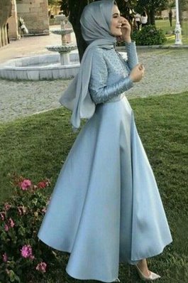 Prinzessin Zauberhaft A-Linie Ballkleid aus Satin mit Langen Ärmeln