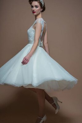 Abito da Sposa Tondo decorato con Applique con Manica Corte Cappellino con Fiocco