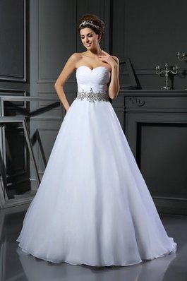 Robe de mariée chic avec perle en satin avec sans manches de col en cœur