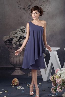 Robe de cocktail d'épaule asymétrique en chiffon de longueur à genou avec perle avec fronce