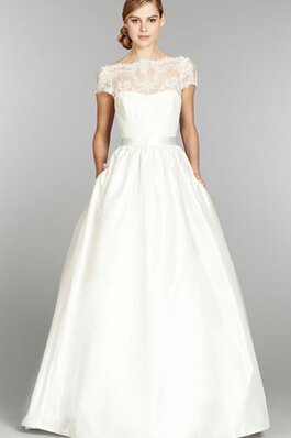 Robe de mariée plissage col en bateau ceinture en étoffe ruché avec manche courte