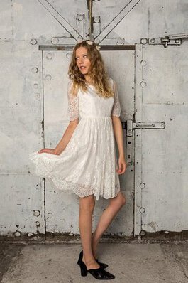 Abito da Sposa mini con Manica Corte in pizzo con Mezze Maniche con Piega largo