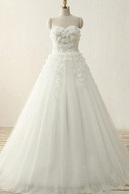 Robe de mariée longueru au niveau de sol en tulle avec perle en satin de col en cœur