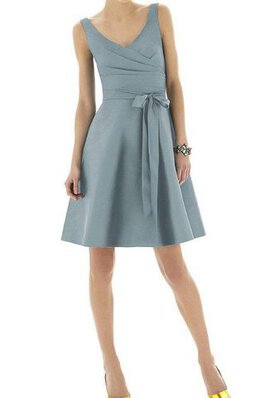 V-Ausschnitt plissiertes A-Line mini knielanges Brautjungfernkleid