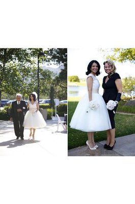 Robe de mariée romantique derniere tendance en tulle a-ligne v encolure