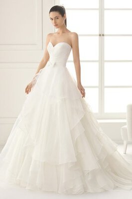 Robe de mariée à la mode avec zip en dentelle col en forme de cœur de princesse