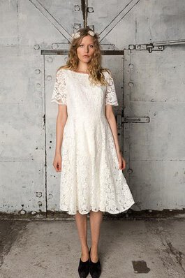 Robe de mariée vintage de col bateau ligne a avec manche courte de longueur à genou