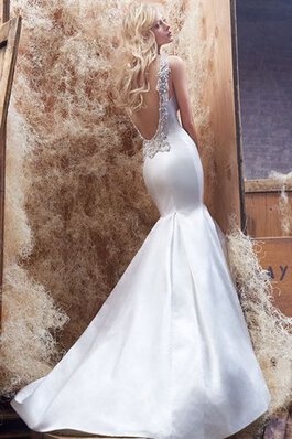 Niedrige Taille Meerjungfrau Ärmelloses tiefer V-Ausschnitt Brautkleid mit Applike