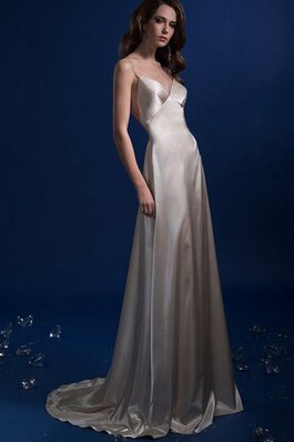 Robe de mariée de traîne courte en satin a-ligne avec sans manches v encolure