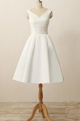 Robe de mariée classique en satin avec manche courte fermeutre eclair v encolure