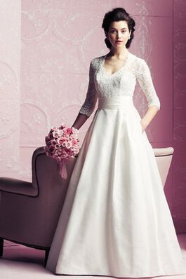 Robe de mariée romantique delicat en 3/4 manche de traîne moyenne boutonné