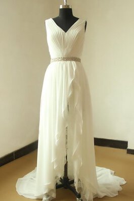 Robe de mariée ruchés plongeants avec perle ceinture avec chiffon de traîne courte