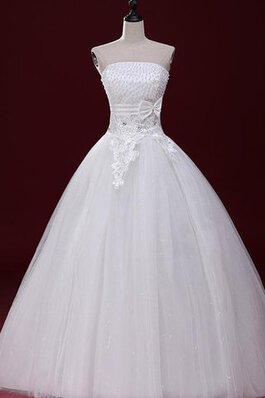 Robe de mariée naturel en organza avec perle manche nulle ligne a