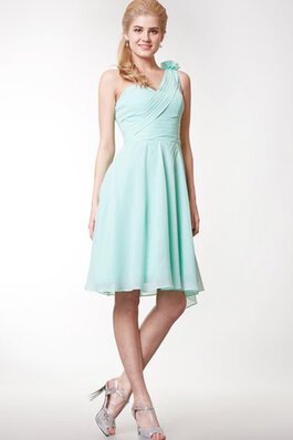 Robe demoiselle d'honneur facile nature avec fleurs en chiffon d'épaule asymétrique