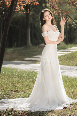 Abito da sposa a sala bellissima cerniera senza maniche in chiffon in pizzo