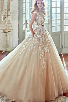 Abito da Sposa con Piega con Fiore Ball Gown V-Scollo Coda A Strascico Cattedrale A-Line