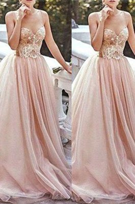 Robe de bal avec perle a-ligne de col en cœur manche nulle en tulle