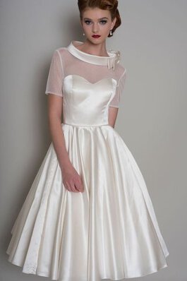 Kurze Ärmeln hoher Ausschnitt Satin A-Line legeres romantisches Brautkleid