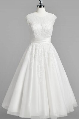 Robe de mariée simple col ras du cou avec manche courte longueur mollet appliques