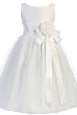 Plissiertes Ärmelloses A-Linie Blumenmädchenkleid mit Gürtel mit Blume