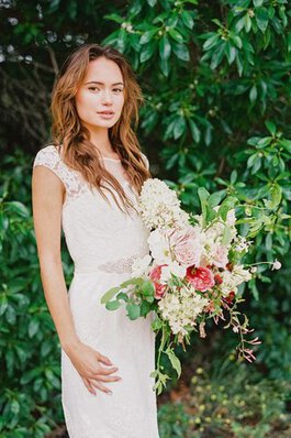 Robe de mariée naturel avec perle col en bateau avec zip maillot