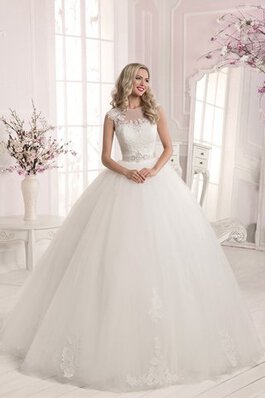 Robe de mariée de traîne moyenne manche nulle avec cristal appliques col en bateau