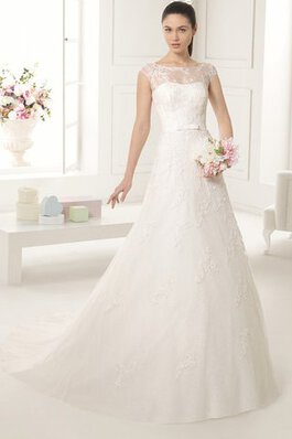 Robe de mariée distinguée romantique avec manche courte avec nœud à boucles avec gaze