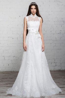 Robe de mariée classique naturel elevé de traîne moyenne avec sans manches