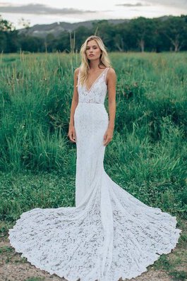 Elegante Vestido de Novia de Corte Sirena en Encaje de Escote en V de Cola Corte