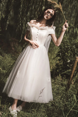 Ehrenvoll Reißverschluss Romantisches Brautkleid aus Tüll mit Applike