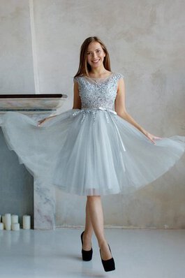 Robe fête de la rentrée naturel plissé col ras du cou en tulle avec manche courte