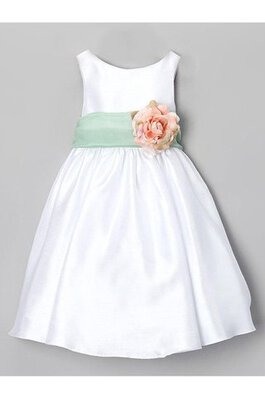 A linie Ärmelloses Satin bodenlanges Blumenmädchenkleid mit Schleife mit Rüschen