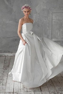 A-Line Ärmelloses Taft bescheidenes Brautkleid mit Schmetterlingsknoten ohne Träger