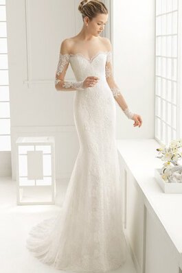 Robe de mariée attirent epaule nue en dentelle de traîne moyenne longueur au ras du sol