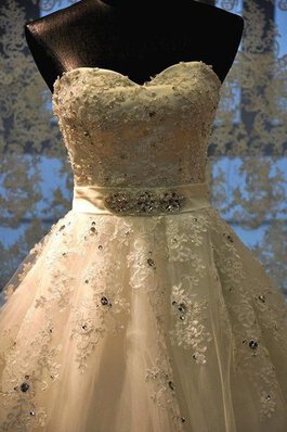 Robe de mariée avec perle appliques a-ligne textile en tulle de col en cœur