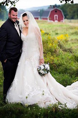 Robe de mariée vintage naturel bretelles spaghetti textile en tulle de princesse