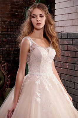 Robe de mariée naturel classique v col profonde en tulle de mode de bal