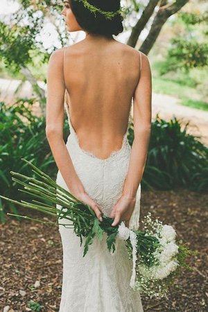 Ehrenvoll Sexy Informelles Brautkleid mit Offenen Rücken mit Rüschen - Bild 2