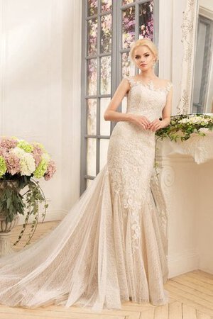 Robe de mariée long discrete col en bateau textile en tulle avec manche épeules enveloppants - Photo 1