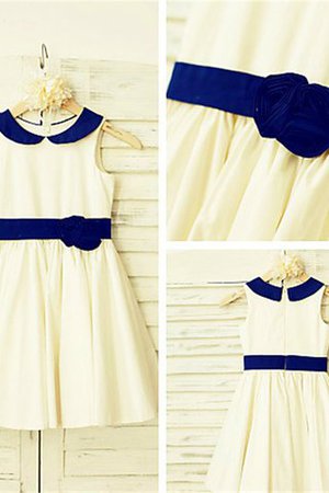 Reißverschluss Satin Prinzessin Natürliche Taile Blumenmädchenkleid mit Blume - Bild 5