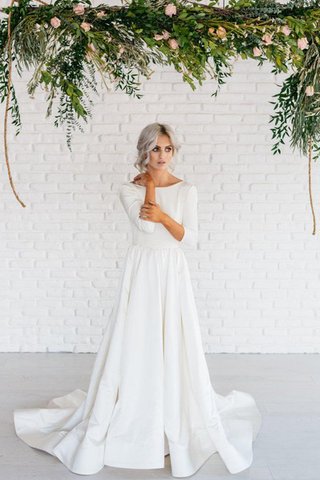 A-Line Hoher Kragen plissiertes romantisches schlichtes Brautkleid aus Satin - Bild 2